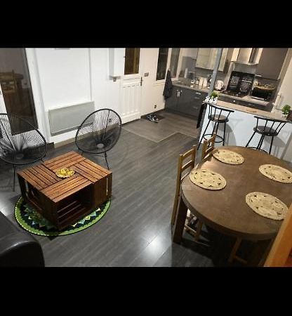 ホテル Chambre Privee Dammarie Les Lys エクステリア 写真