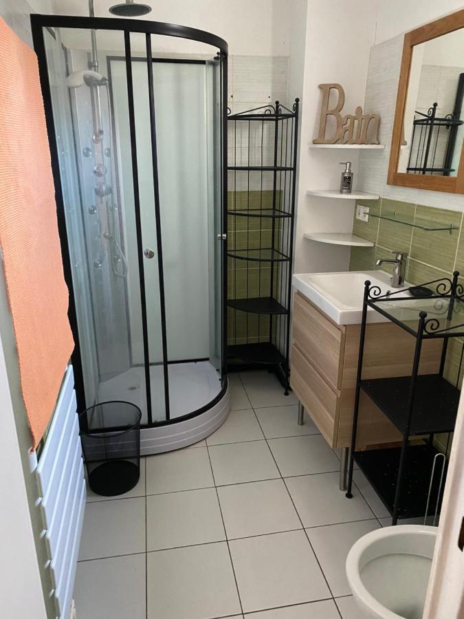ホテル Chambre Privee Dammarie Les Lys エクステリア 写真