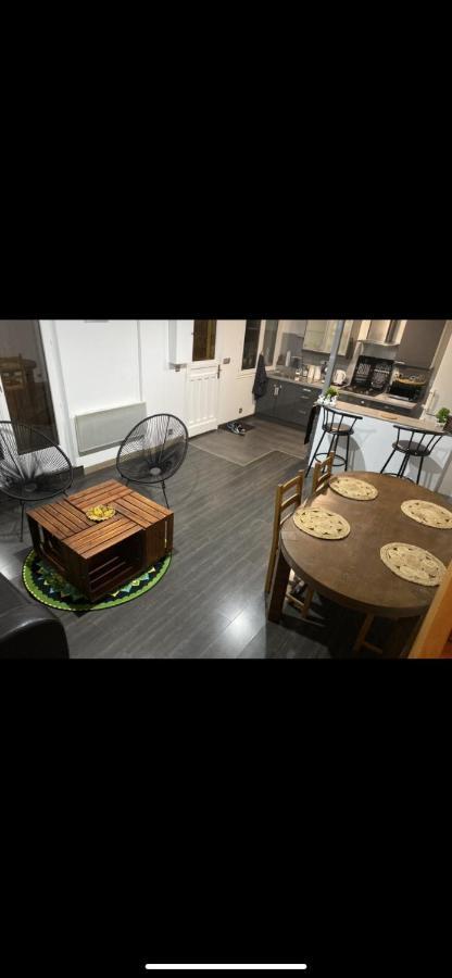 ホテル Chambre Privee Dammarie Les Lys エクステリア 写真